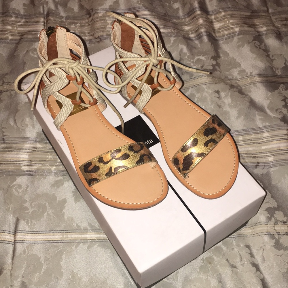 NWT Dolce Vita girl’s sandals